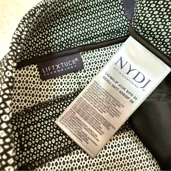 NWT NYDJ Silver Eye Jaquard
Ponte Slim Straight Leg Ankle Pants - Picture 10 of 13